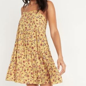 Petite Old Navy Sleeveless Tiered Floral Swing Dress (has pockets!!)